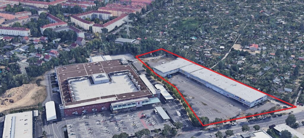 Retail park, regional city